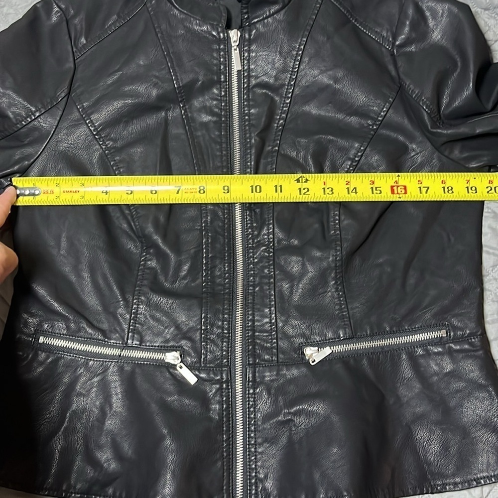 Baccini Black Faux Leather Moto Jacket - Size L, NWT, Chic & Versatile - Picture 9 of 10